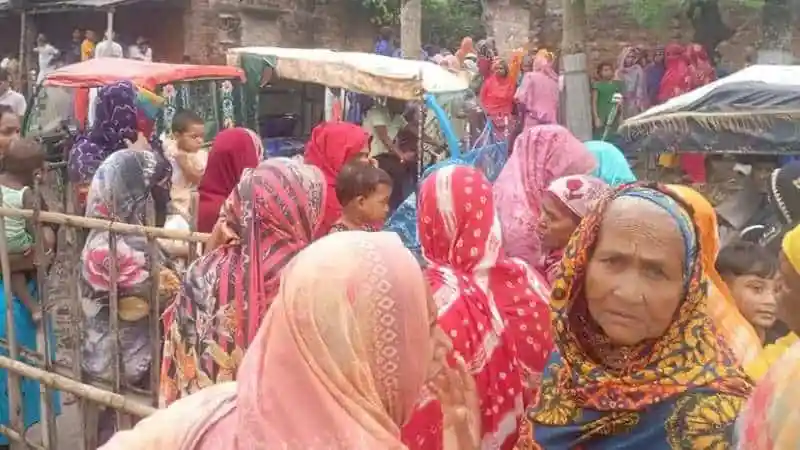 চাঁপাইনবাবগঞ্জে বিদ্যুৎস্পৃষ্ট হয়ে তিন নারীর মৃত্যু. Channel i News - চ্যানেল আই নিউজ
