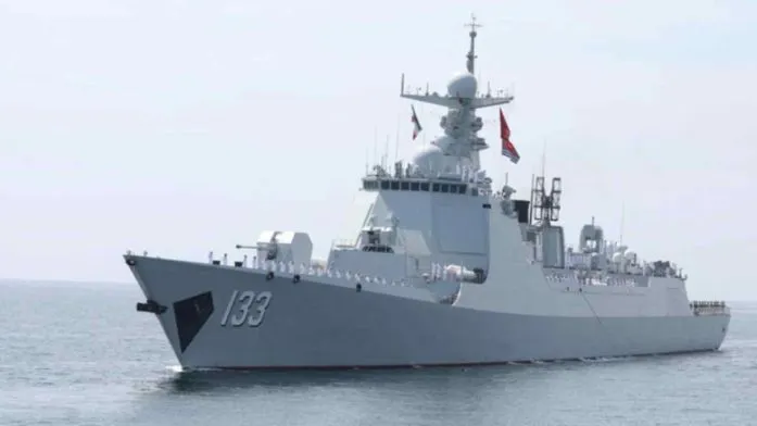 চীন-রাশিয়া যৌথ নৌ মহড়ার জন্য প্রস্তুত একটি যুদ্ধজাহাজ. Channel i News - চ্যানেল আই নিউজ