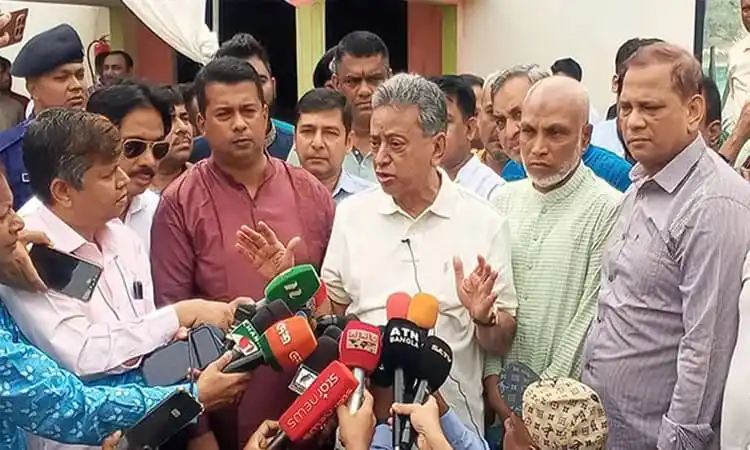 অর্থমন্ত্রী বন্যা ক্ষতিগ্রস্তদের জন্য পুনর্বাসন কার্যক্রমের উদ্বোধন করেন. Channel i News - চ্যানেল আই নিউজ