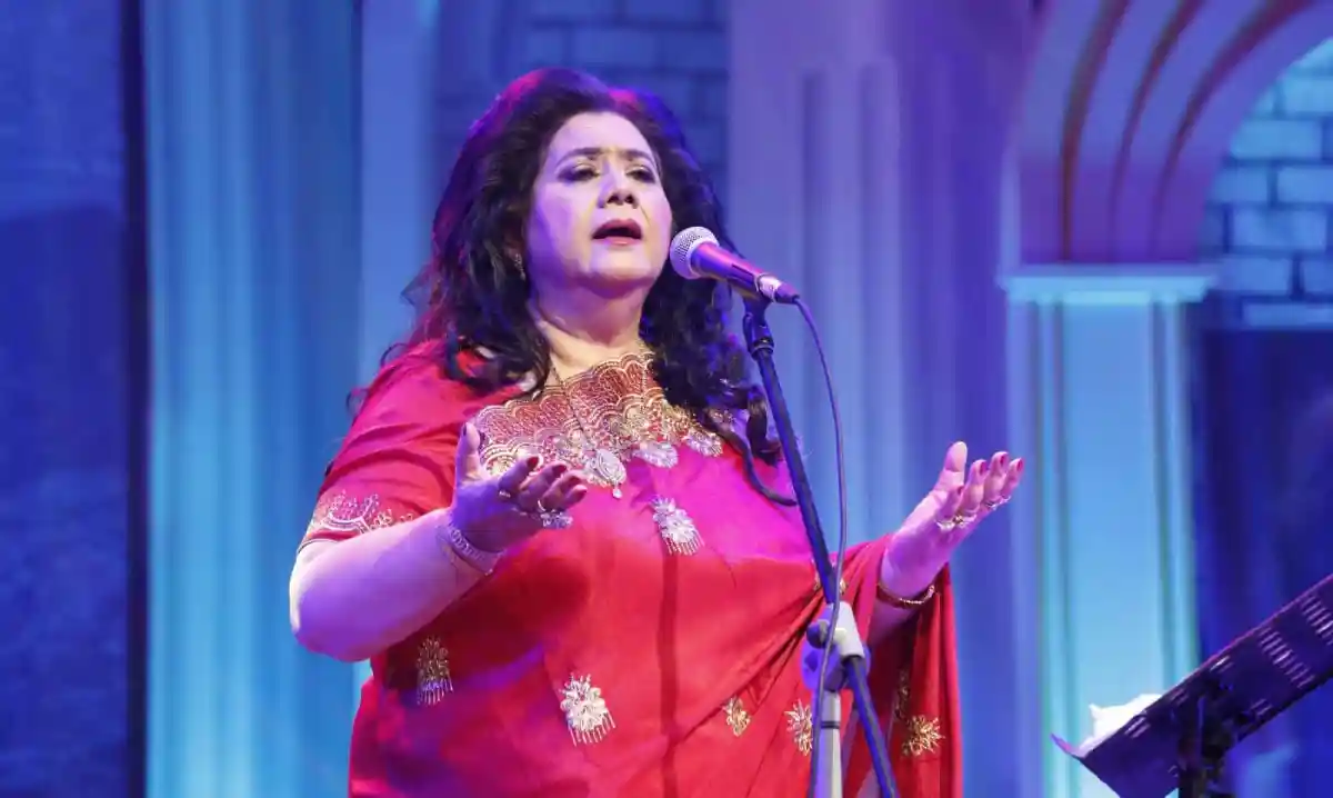 বয়স ৭৪, তাতে কী- রুনা লায়লা ইজ রুনা লায়লা!. Channel i News - চ্যানেল আই নিউজ