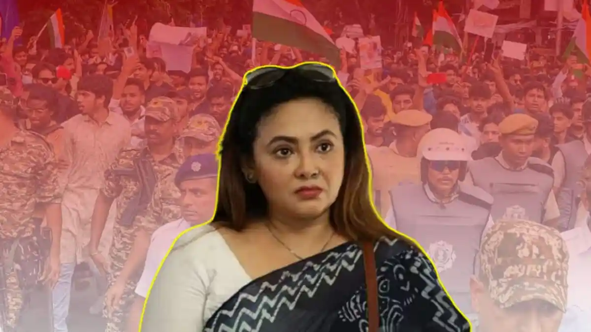 জনসমাগমে নারী বক্তা ও সমর্থকরা উপস্থিত. Channel i News - চ্যানেল আই নিউজ