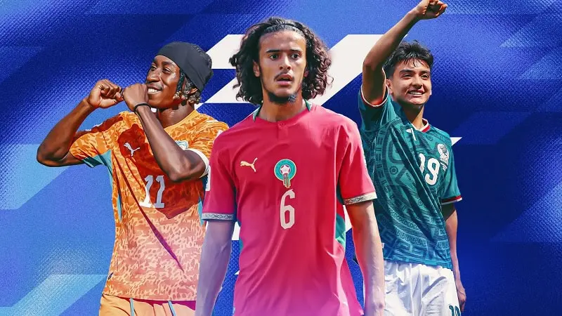 বাংলাদেশের ফুটবল খেলোয়াড়রা জয়ের উদযাপন করছে. Channel i News - চ্যানেল আই নিউজ