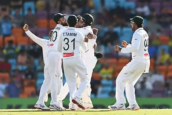 বাংলাদেশের ক্রিকেটাররা অস্ট্রেলিয়ার বিপক্ষে জয়ের আনন্দ উদযাপন করছে. Channel i News - চ্যানেল আই নিউজ