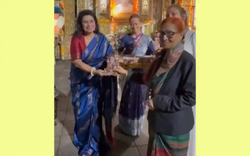 রেজওয়ানা চৌধুরী বন্যা শ্রী চিন্ময়ের জন্মদিনে নিউইয়র্কে সংগীত সন্ধ্যায় অংশগ্রহণ করেন।. Channel i News - চ্যানেল আই নিউজ