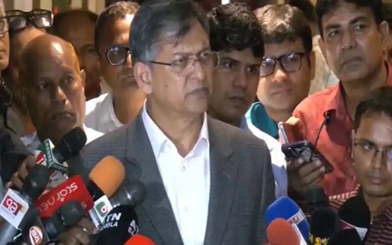 স্বরাষ্ট্রমন্ত্রীর সংবাদ সম্মেলনে সাংবাদিকদের প্রশ্নের উত্তর দেন।. Channel i News - চ্যানেল আই নিউজ