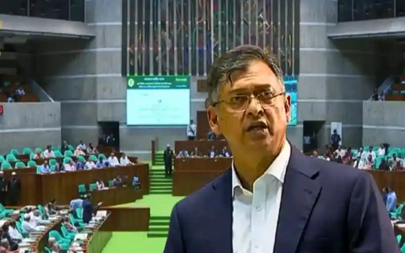 শাহবাগে বক্তব্য দেওয়া আর সংসদে বক্তব্য দেওয়া এক কথা নয়: স্বরাষ্ট্রমন্ত্রী