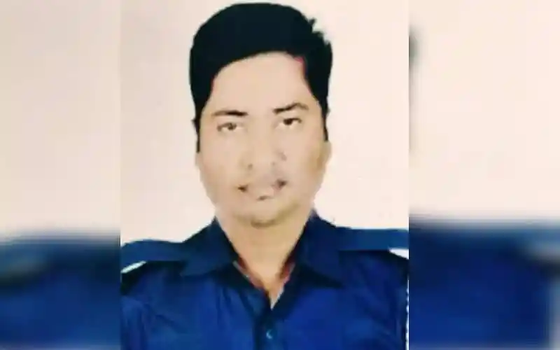 পুলিশ সদস্যের ছবি, দুর্ঘটনার খবরে নিহত. Channel i News - চ্যানেল আই নিউজ