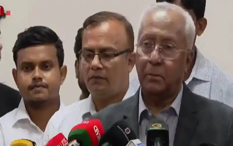 রাষ্ট্রপতি নির্বাচন নিয়ে সাংবাদিকদের সঙ্গে আলোচনা করছেন প্রবীণ রাজনীতিবিদ।. Channel i News - চ্যানেল আই নিউজ