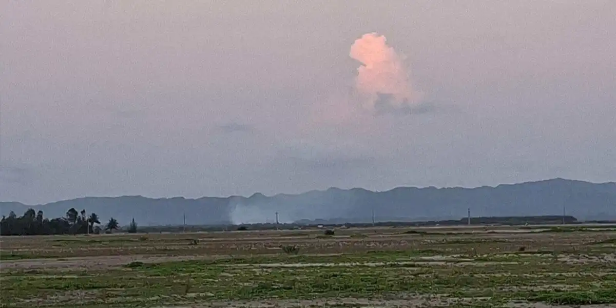 কেঁপে উঠল টেকনাফ সীমান্ত: কী ঘটছে মিয়ানমারে