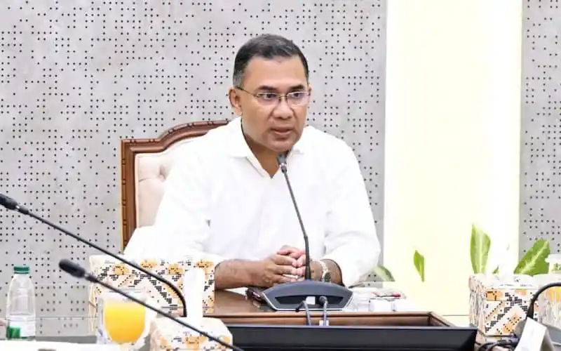 প্রধানমন্ত্রী সংবাদ সম্মেলনে বক্তব্য দিচ্ছেন. Channel i News - চ্যানেল আই নিউজ