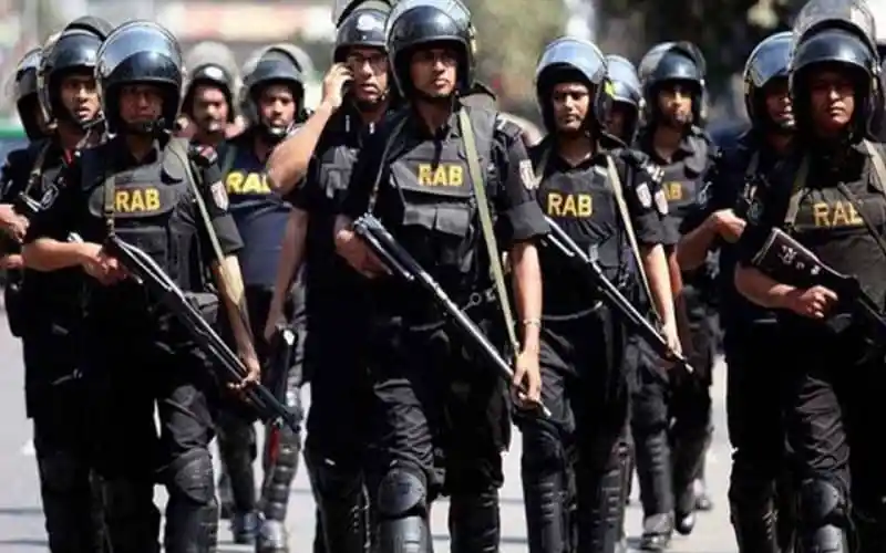 বাংলাদেশের র‍্যাব সদস্যরা প্যারেডে অংশগ্রহণ করছে. Channel i News - চ্যানেল আই নিউজ