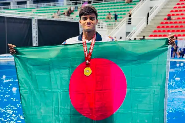 বাংলাদেশের সাঁতারু রাফি থাইল্যান্ডে স্বর্ণপদক জিতেছেন. Channel i News - চ্যানেল আই নিউজ