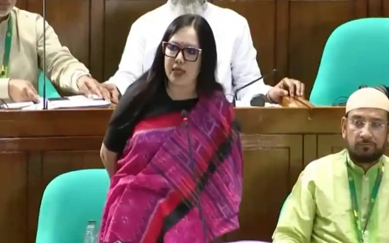 রুমিন ফারহানা সংসদে বক্তব্য দিচ্ছেন, বাংলাদেশ-চীন সম্পর্কের আলোচনা।. Channel i News - চ্যানেল আই নিউজ
