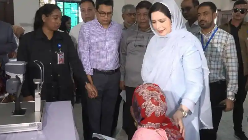 ডা. জুবাইদা রহমান বিনামূল্যে ছানি অপারেশন ক্যাম্প উদ্বোধন করেন. Channel i News - চ্যানেল আই নিউজ