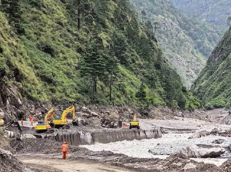 হিমালয়ের হ্রদে বন্যার ঝুঁকি কমায় চীনের আবার উদ্ধার অভিযান শুরু
