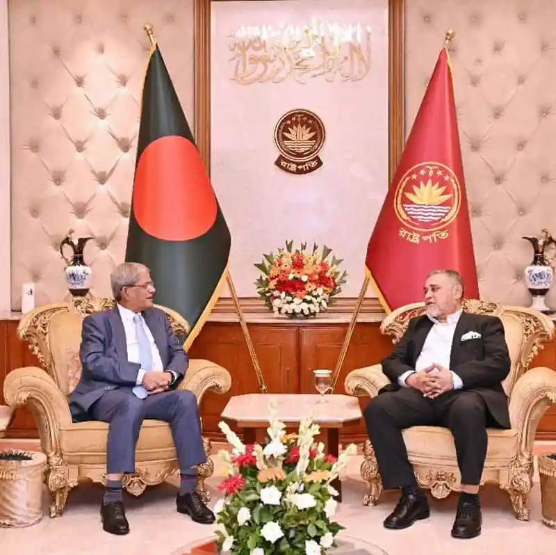 রাষ্ট্রপতির সঙ্গে নির্বাচন কমিশন সদস্যদের সৌজন্য সাক্ষাৎ