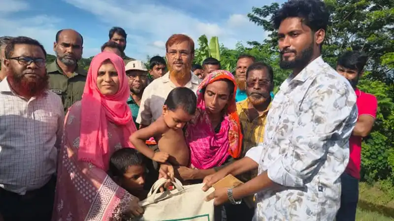 প্রতিমন্ত্রী রেহানার পাশে চুল বিক্রি করে ঘরভাড়া দেওয়া. Channel i News - চ্যানেল আই নিউজ