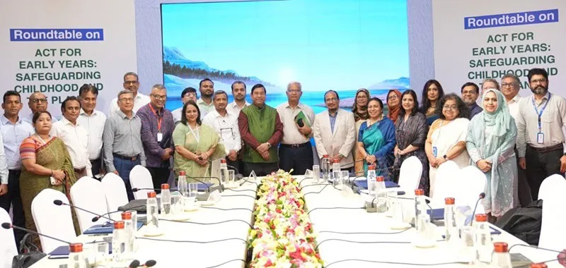 বিশেষজ্ঞ ও অংশগ্রহণকারীদের সঙ্গে জলবায়ু আলোচনা সভা. Channel i News - চ্যানেল আই নিউজ