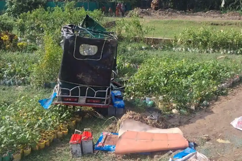 অটোরিকশায় মাছবাহী ট্রাকের ধাক্কায় বৃদ্ধ স্বামী-স্ত্রী নিহত. Channel i News - চ্যানেল আই নিউজ