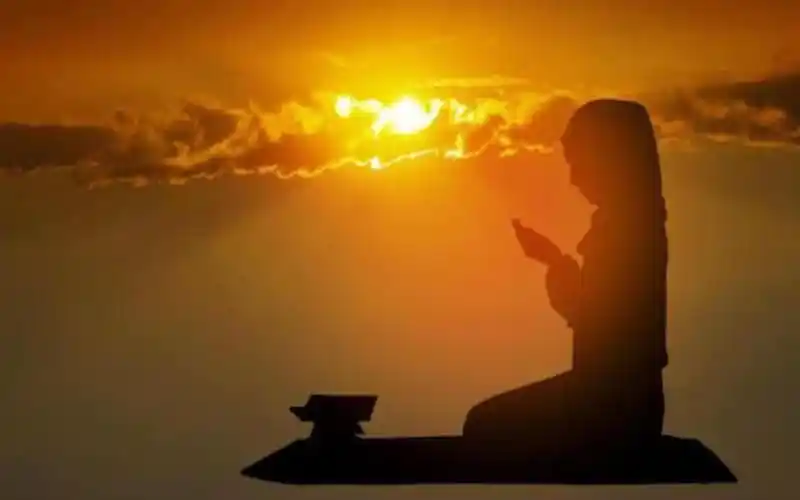 আল্লাহর কাছে ক্ষমা ও রহমত চাইতে পড়ুন এই দোয়া