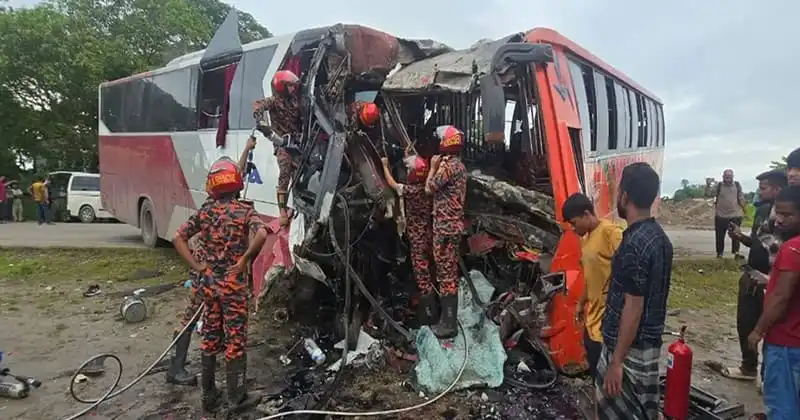 সিলেটে দুই বাসের মুখোমুখি সংঘর্ষে ৮ জন নিহত, আহত ২৫