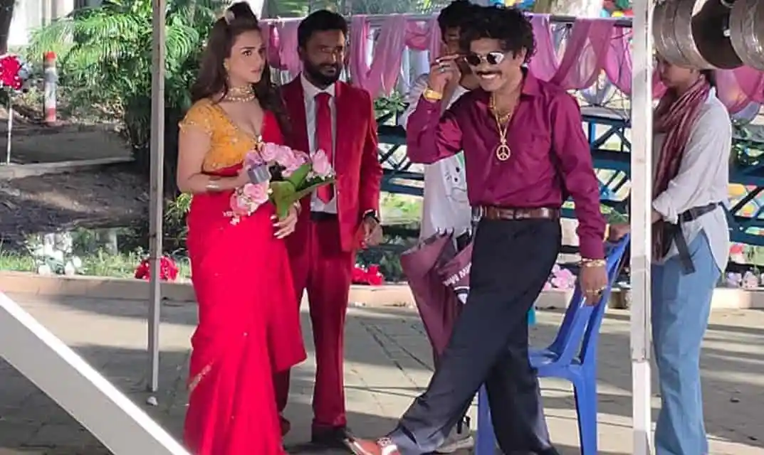 নাটকের শুটিং সেটে অভিনেতা-অভিনেত্রী ও কলাকুশলী উপস্থিত. Channel i News - চ্যানেল আই নিউজ