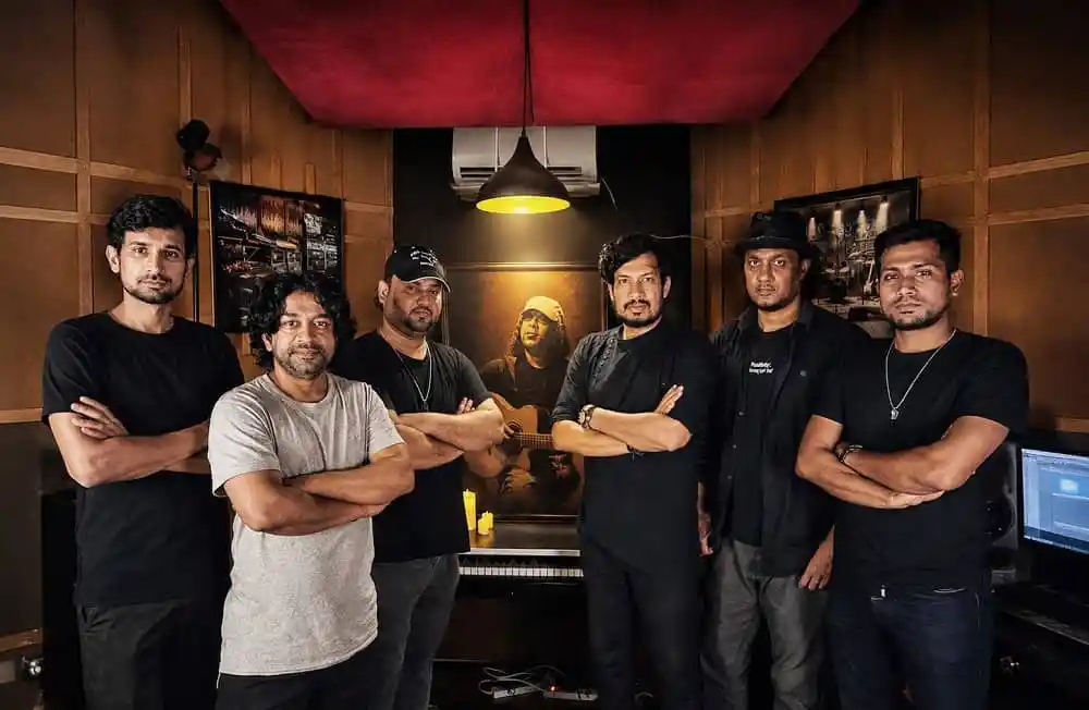 বাংলাদেশি ব্যান্ড লিডিয়ানের সদস্যরা স্টুডিওতে ছবি. Channel i News - চ্যানেল আই নিউজ