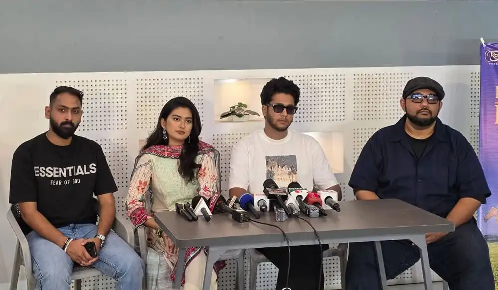 চ্যানেল আই অনলাইন সংবাদ সম্মেলনে চারজন সাংবাদিক ও নির্মাতা উপস্থিত. Channel i News - চ্যানেল আই নিউজ