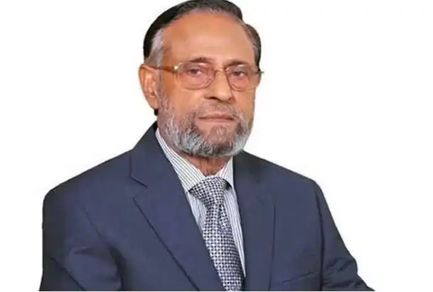 কর্নেল অলির পক্ষে মনোনয়নপত্র জমা দিচ্ছেন একজন প্রার্থী. Channel i News - চ্যানেল আই নিউজ