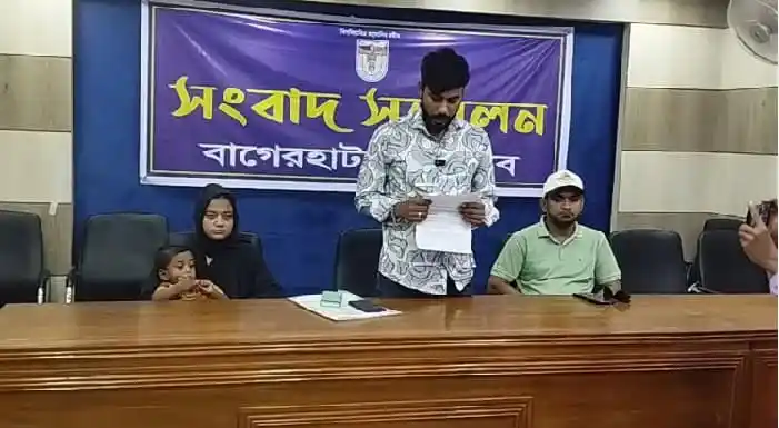 বাগেরহাট সদর হাসপাতালে ভুল চিকিৎসার অভিযোগ