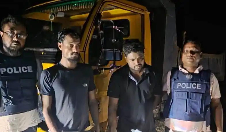 সিলেটে গভীর রাতে টিলা কেটে মাটি বিক্রি, পুলিশ অভিযান. Channel i News - চ্যানেল আই নিউজ