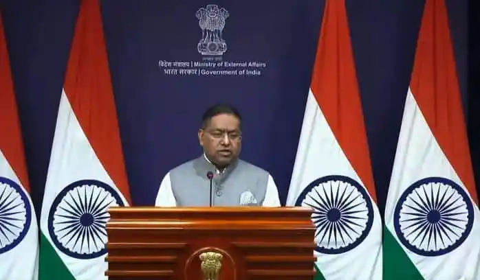 ভারতীয় পররাষ্ট্র মন্ত্রী রণধীর জয়সওয়াল ভারতের অবস্থান ব্যাখ্যা করছেন. Channel i News - চ্যানেল আই নিউজ