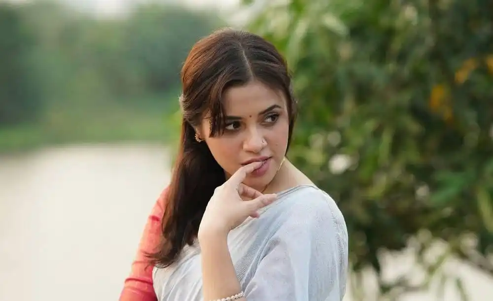 ভয়াবহ দুর্ঘটনায় অভিনেত্রী তিশার গাড়ি, বললেন যা ঘটেছিল