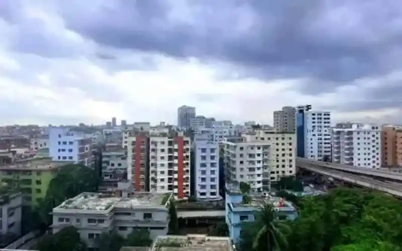 বৃষ্টির পূর্বাভাসের জন্য আকাশের কালো মেঘে ঢাকা দৃশ্য. Channel i News - চ্যানেল আই নিউজ