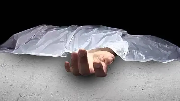 গৃহবধূর ঝুলন্ত দেহের ছবি, আত্মহত্যার চেষ্টা. Channel i News - চ্যানেল আই নিউজ