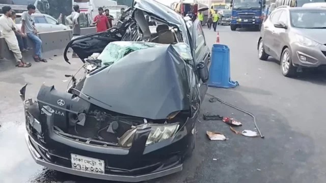 মুন্সীগঞ্জে বাস-প্রাইভেটকার সংঘর্ষে নিহত ৪