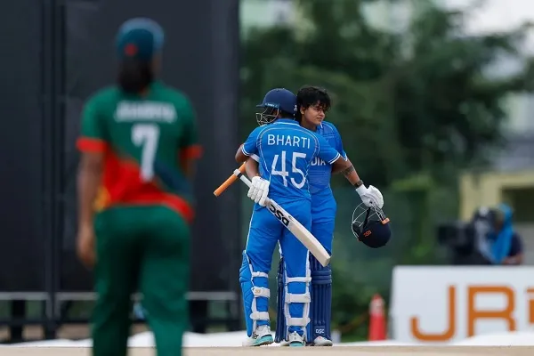 ভারতের কাছে সেমিতে হেরে ব্রোঞ্জের লড়াইয়ে গেল বাংলাদেশ