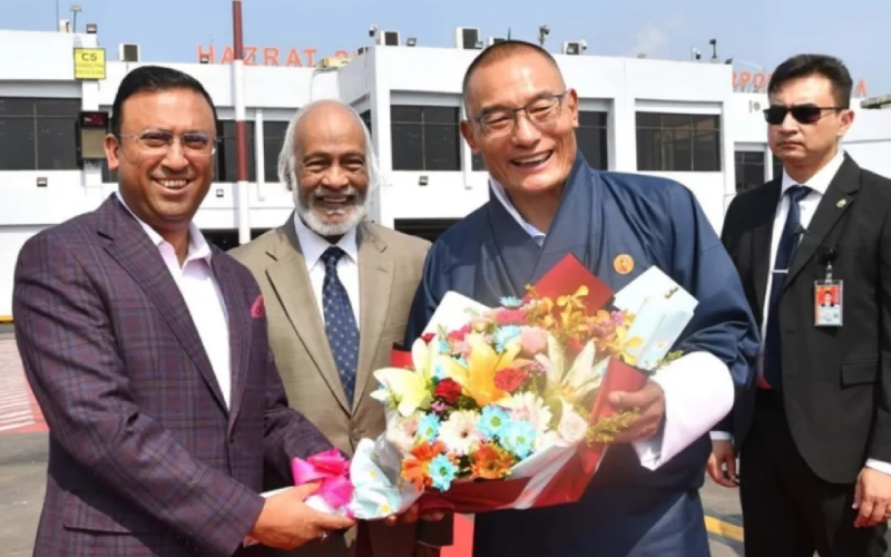জার্মানি যাওয়ার পথে ঢাকায় যাত্রাবিরতি ভুটানের প্রধানমন্ত্রীর