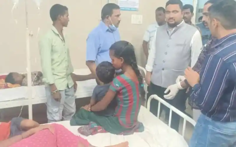 অ্যান্টি-ম্যালেরিয়া ওষুধ খেয়ে শিশুর মৃত্যু, হাসপাতালে ভর্তি ৫২