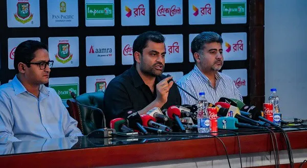বিপিএল বন্ধ নয়, যে কারণে করা হয়েছে স্থগিত