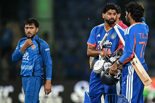 ৭ উইকেটের বড় জয়ে তিন ম্যাচের সিরিজে এগিয়ে গেল ভারত