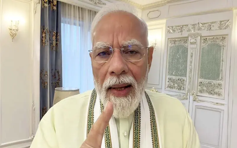 বিদেশ ভ্রমণ ও স্বর্ণ কেনা থেকে বিরত থাকতে বললেন নরেন্দ্র মোদি