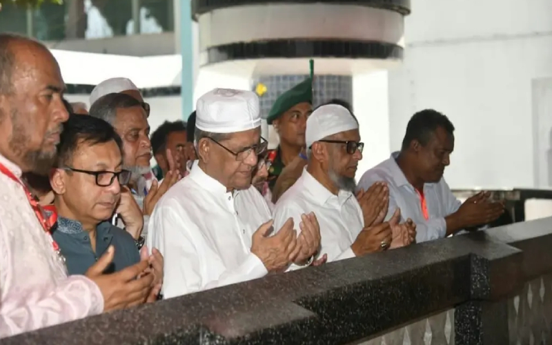 সিলেটে শাহজালাল (রহ.)-এর মাজার জিয়ারত রাষ্ট্রপতির