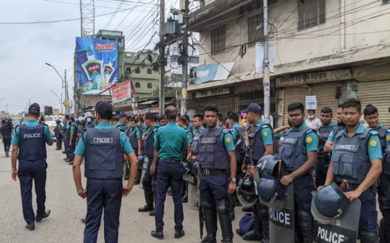 রাজধানীতে সর্বোচ্চ সতর্ক পুলিশ, নাশকতা ঠেকাতে নজরদারি
