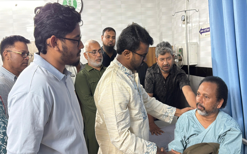 বিএনপি নেতা বাচ্চুকে দেখতে হাসপাতালে প্রধানমন্ত্রীর রাজনৈতিক সহকারী রাশেদ খান