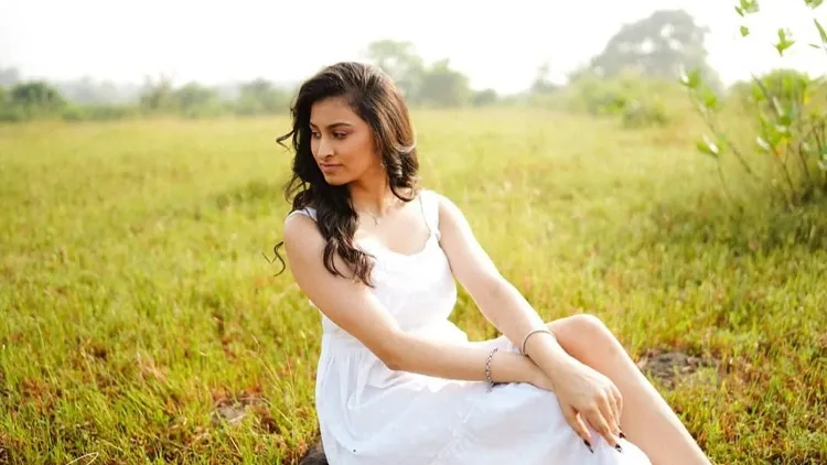 ক্যাব চালকের বিরুদ্ধে গুরুতর অভিযোগ গায়িকার