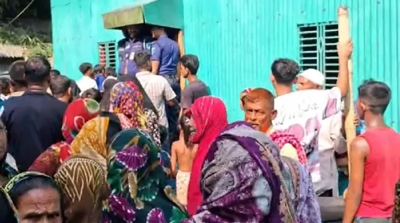 একই ঘরে মিললো বিদেশফেরত স্বামী, স্ত্রী ও শিশুর মরদেহ