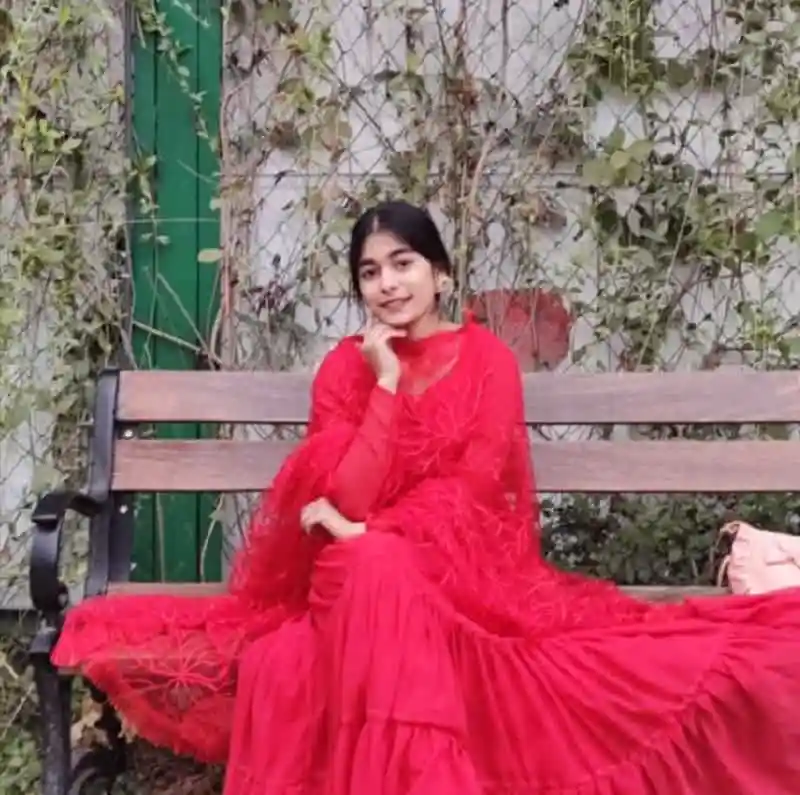 ভিডিও কলে কথা বলার পর তরুণীর মৃত্যু