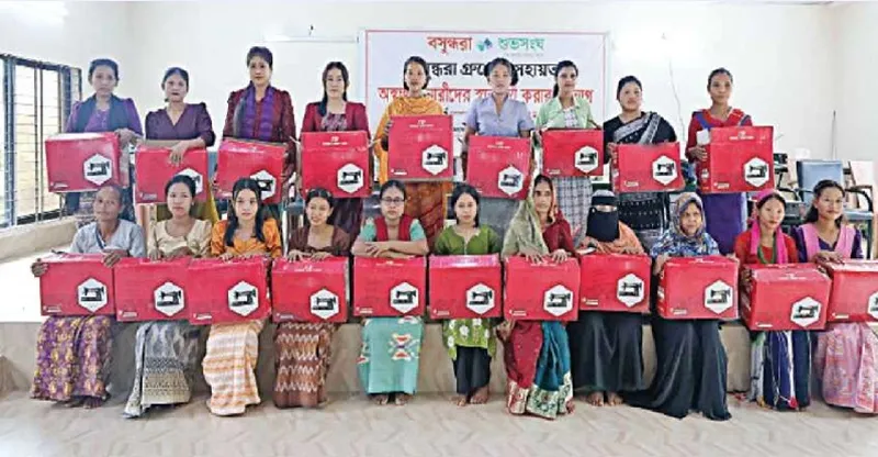 বান্দরবানের দুর্গম জনপদে ১০০ নারীর পাশে বসুন্ধরা গ্রুপ