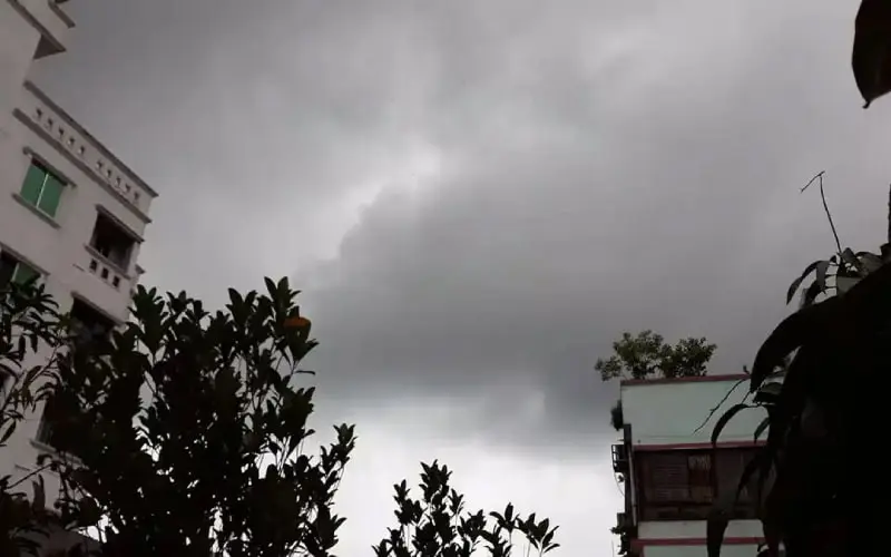 ঢাকায় বৃষ্টি-বজ্রবৃষ্টির সম্ভাবনা, তাপমাত্রা অপরিবর্তিত থাকতে পারে